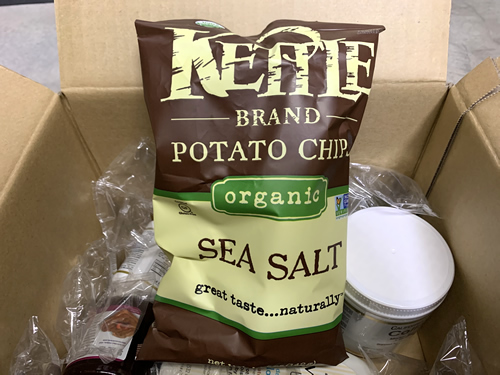 Kettle Foods, オーガニックポテトチップス、海塩、5 oz (142 g)